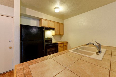 1065 University #102 Kitchen